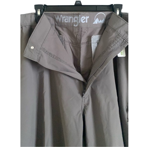 MEN'S PERFORMANCE ELASTIC WAIST SHORT - Picture 4 of 5